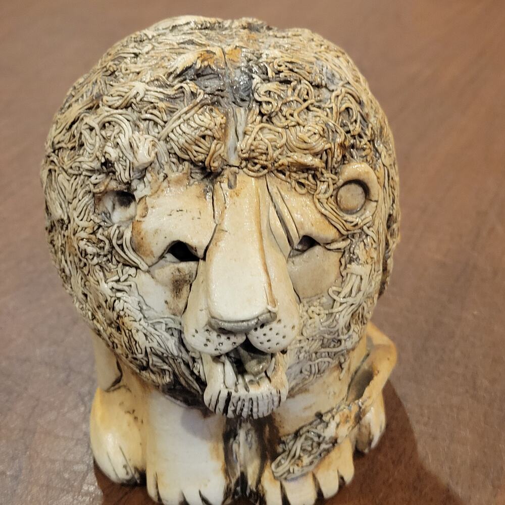 Vintage  Natalie Surving Ceramic Lion Head Sculpture @1979 - Picture 10 of 12
